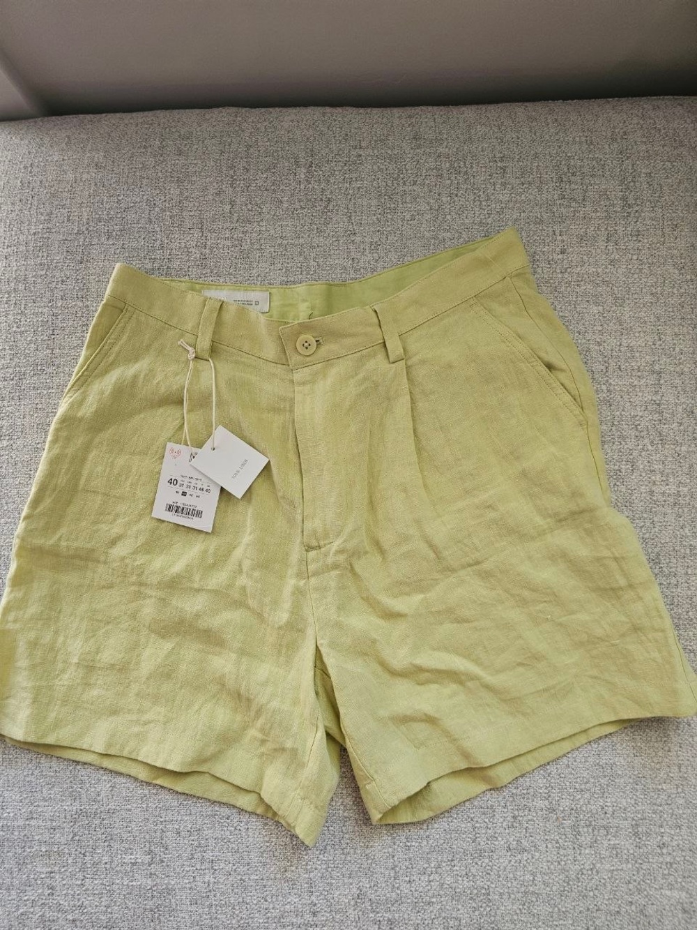 Zara Men's Tailored Shorts in Light Lime